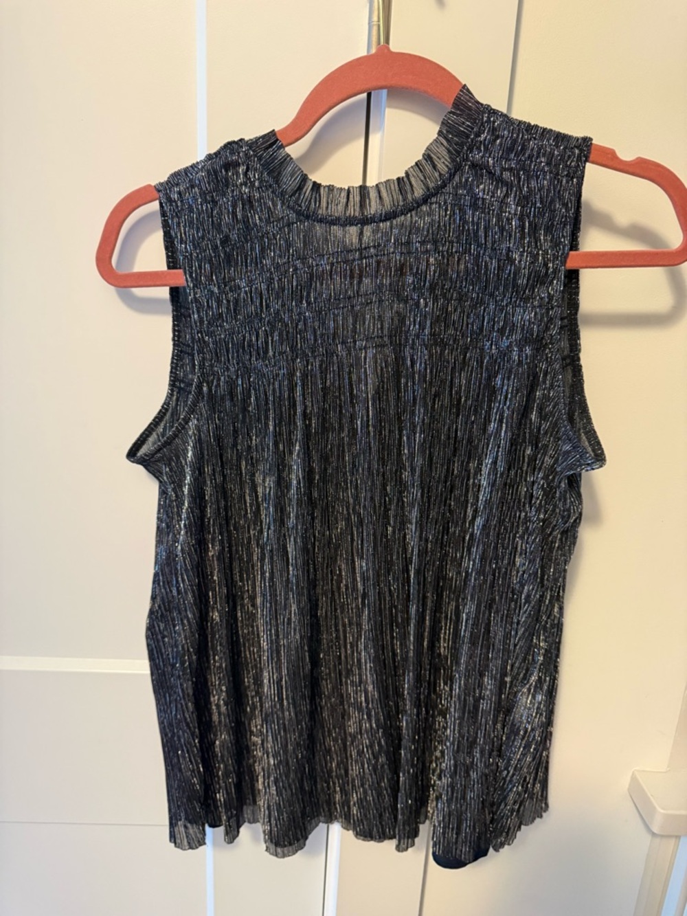 Banana Republic Black Metallic Pleated Sleeveless Tank